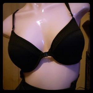 Front closure bra